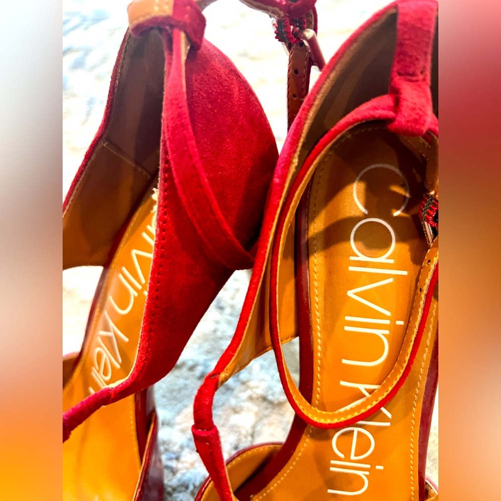 Calvin Klien deep red sexy heel size 8 - Picture 2 of 5